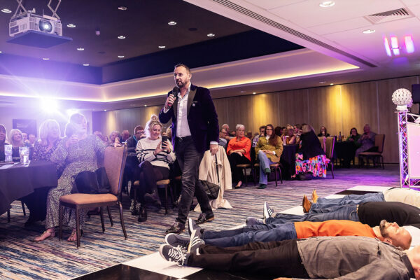stage hypnosis training uk